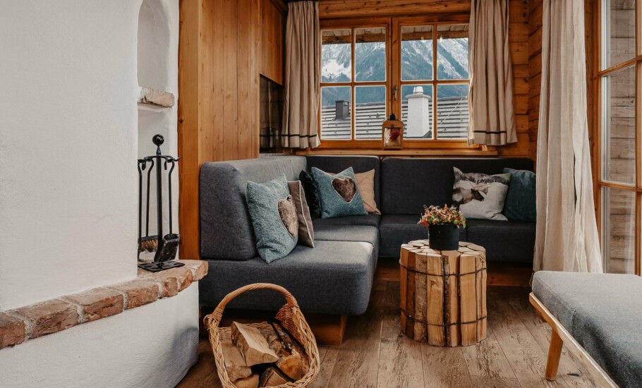 Alpen-Chalet im Chaletdorf BERGHERZ - Wohnbereich für 6 Personen