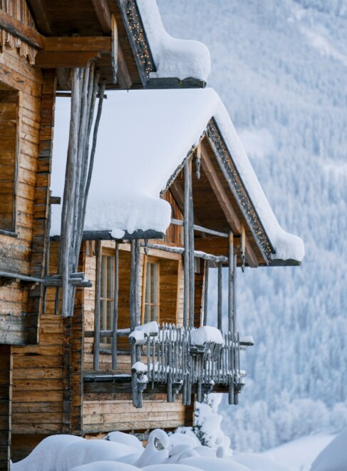 Alm-Chalet mit Whirlpool in Österreich mieten - Einzigartige Lage - Gigantische Aussicht aus den BERGHERZ Chalets im Winterurlaub