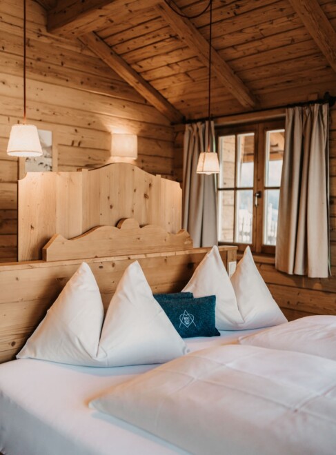 Almdorf im Salzburger Land in Österreich - Schlafzimmer im Chalet