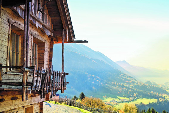 Chaletdorf BERGHERZ Panoramablick in die Berge