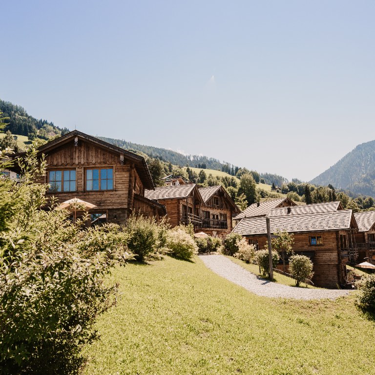 Almdorf in Österreich - 11 Luxus-Chalets mit Sauna und Whirlpool - einzigartige Lage - Chalets buchen