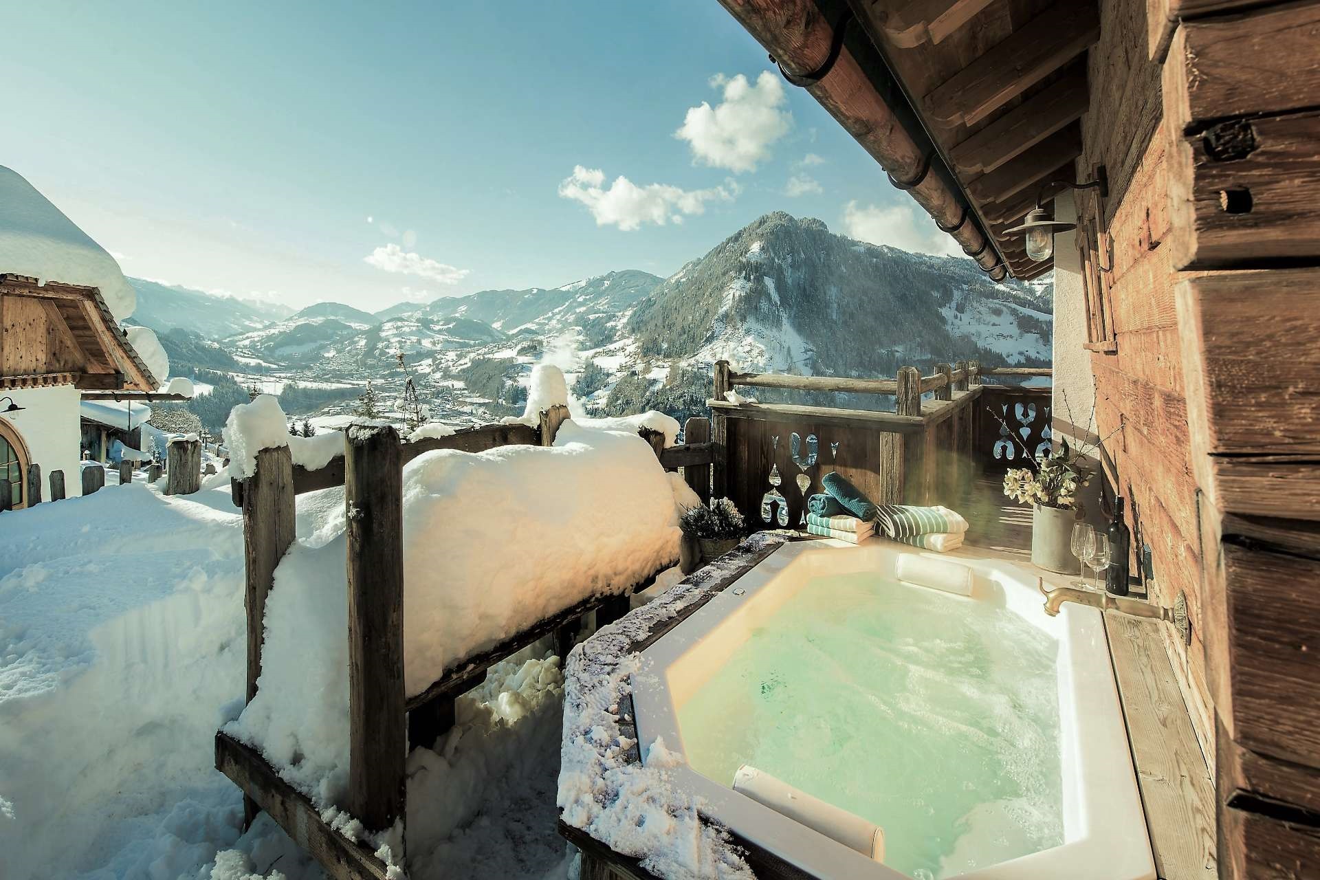 Whirlpool im Chaletdorf BERGHERZ in Österreich
